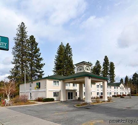 Quality Inn & Suites Уийд Екстериор снимка