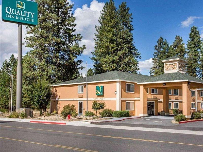 Quality Inn & Suites Уийд Екстериор снимка
