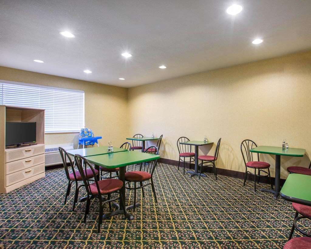 Quality Inn & Suites Уийд Екстериор снимка